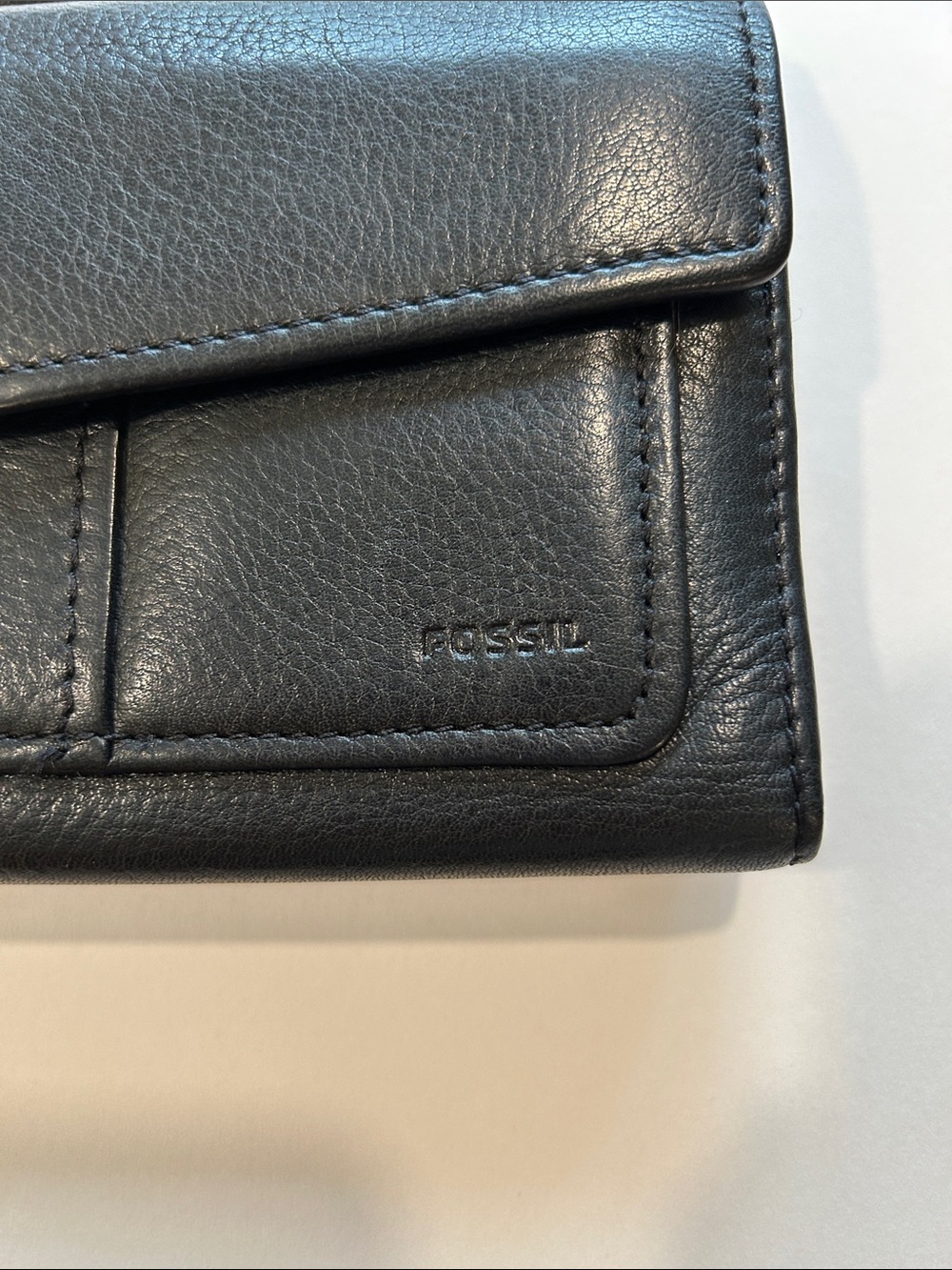 Fossil Black Leather Zip & Flap Wallet - Picture 2 of 9